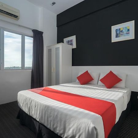 Capital O Ridel Hotel Kota Bharu Exterior foto